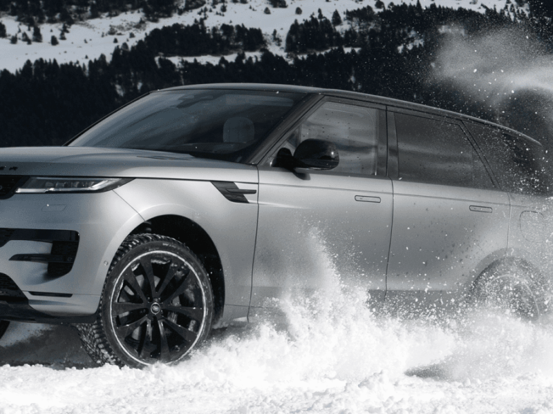 Coches y nieve: así es la experiencia de conducción de Range&nbsp;Rover