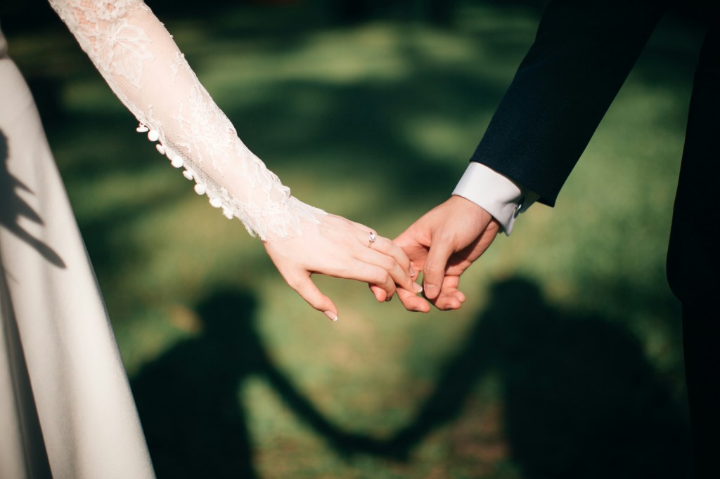 Qué ponerse en una boda de verano: la guía definitiva para&nbsp;acertar